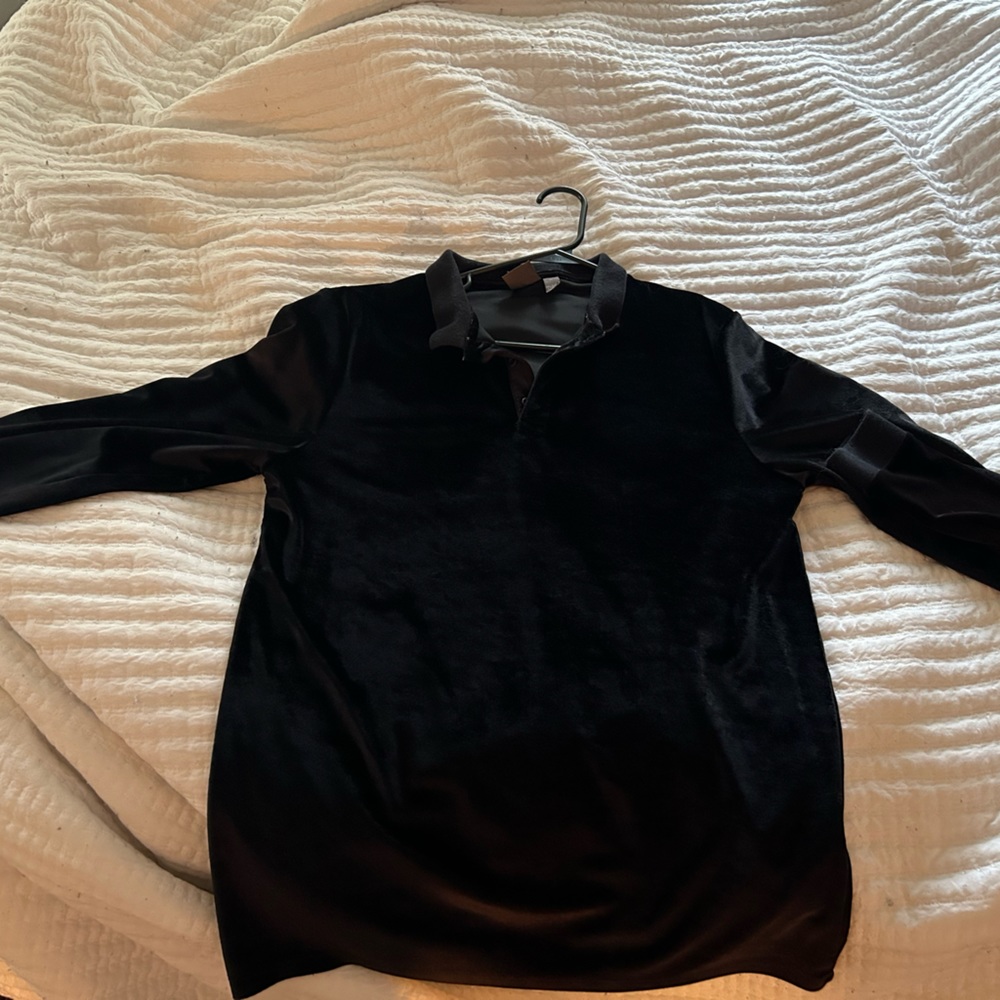 Selling lightly worn velvet shirt